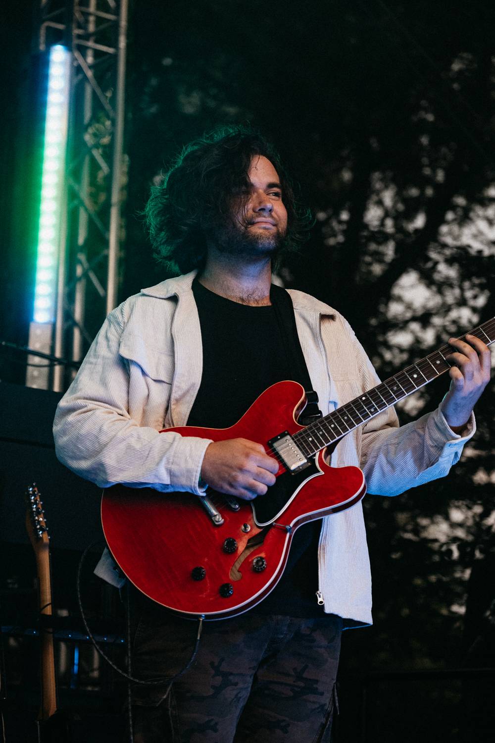 Alec Benjamin se v Praze cítil jako doma a flirtoval s fanynkami