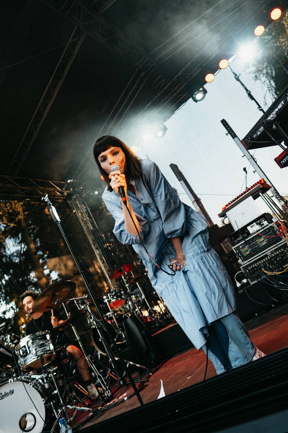 Alec Benjamin se v Praze cítil jako doma a flirtoval s fanynkami