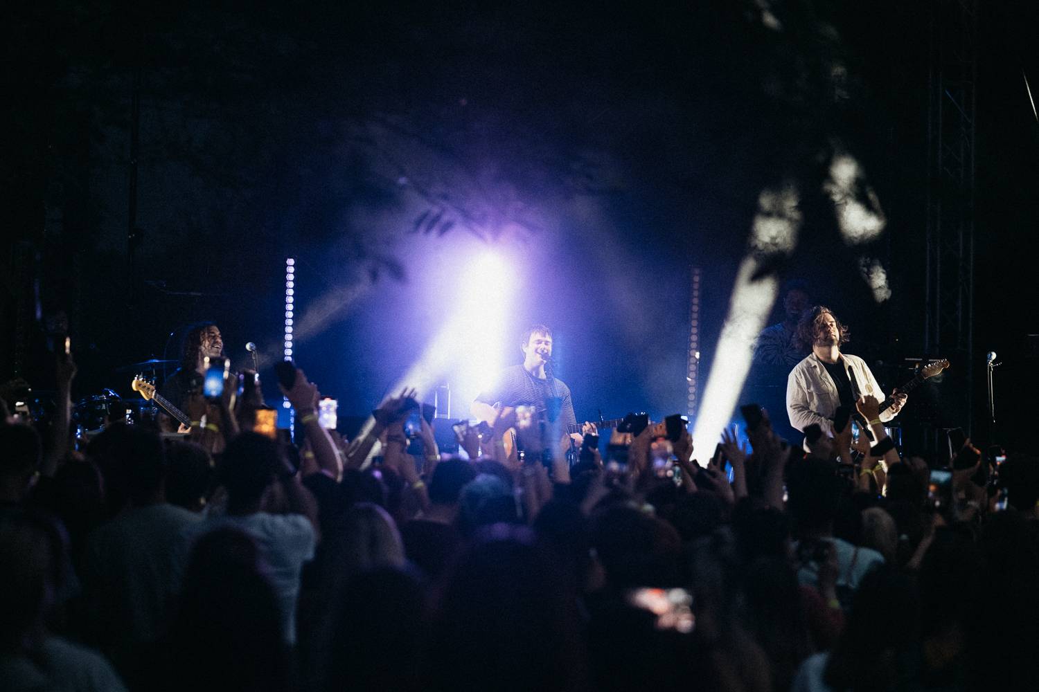 Alec Benjamin se v Praze cítil jako doma a flirtoval s fanynkami