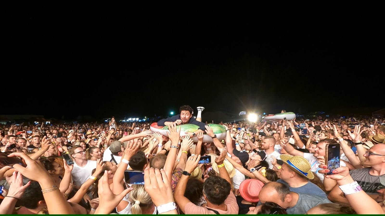 Kunětickou horu rozezpívali Tomáš Klus, Xindl X, Mirai i Mig 21