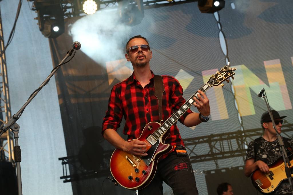 Kunětickou horu rozezpívali Tomáš Klus, Xindl X, Mirai i Mig 21