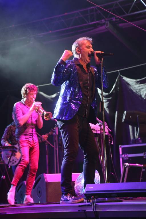 Kunětickou horu rozezpívali Tomáš Klus, Xindl X, Mirai i Mig 21