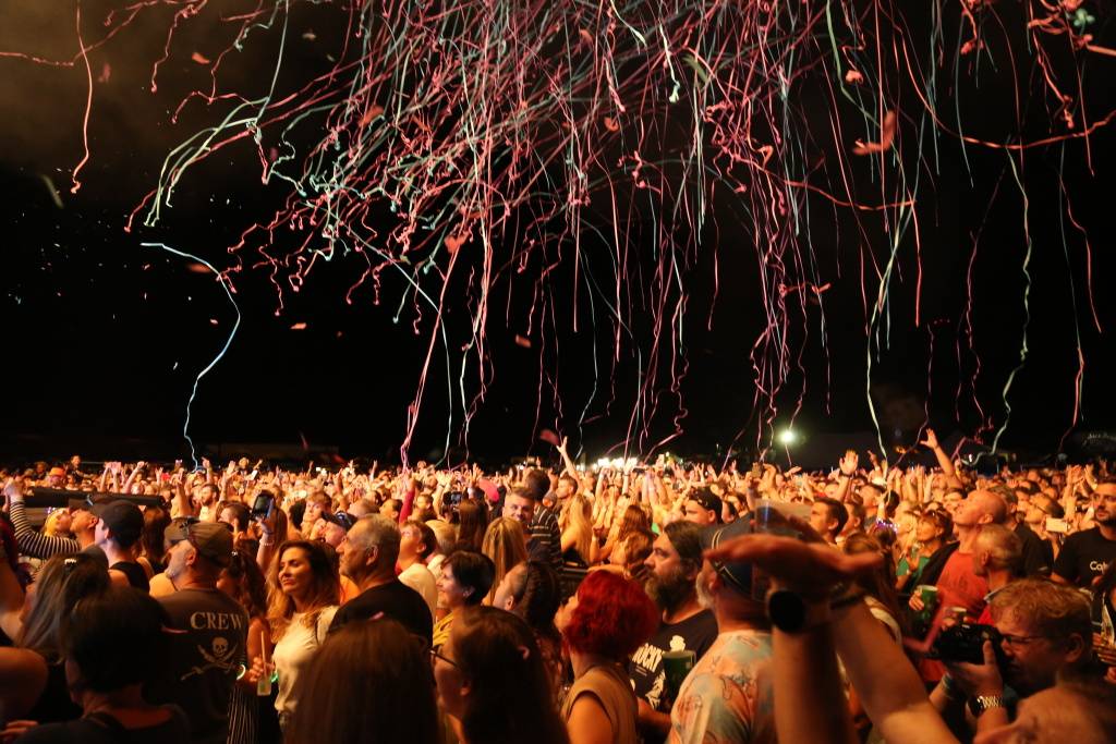 Kunětickou horu rozezpívali Tomáš Klus, Xindl X, Mirai i Mig 21