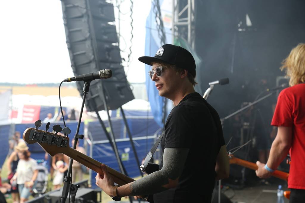 Kunětickou horu rozezpívali Tomáš Klus, Xindl X, Mirai i Mig 21