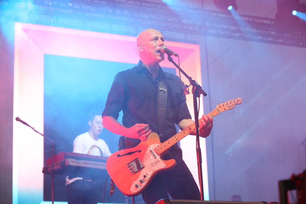 Kunětickou horu rozezpívali Tomáš Klus, Xindl X, Mirai i Mig 21