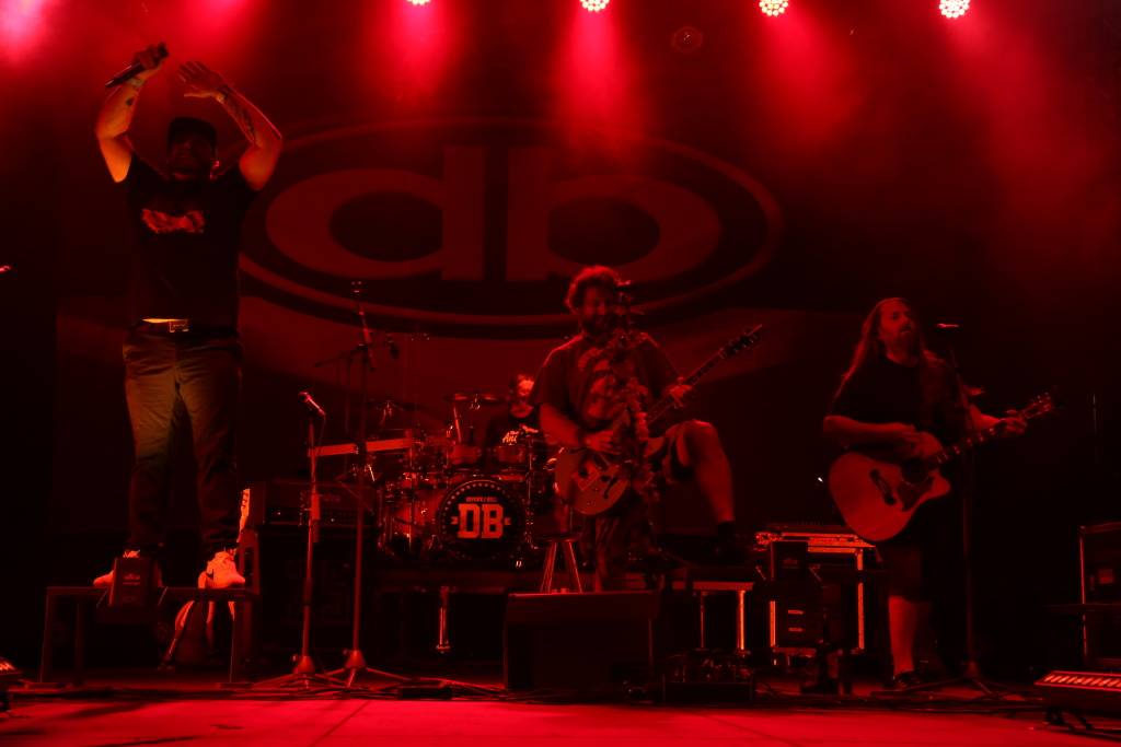 Kunětickou horu rozezpívali Tomáš Klus, Xindl X, Mirai i Mig 21