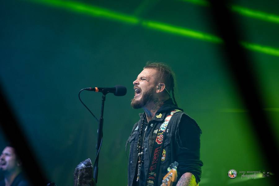 Hrady CZ dorazily na Švihov, sobotu ovládli Chinaski, Rybičky 48 nebo Divokej Bill