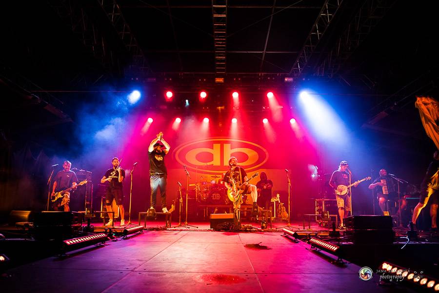 Hrady CZ dorazily na Švihov, sobotu ovládli Chinaski, Rybičky 48 nebo Divokej Bill