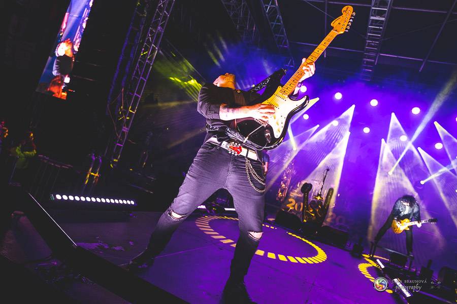 Hrady CZ dorazily na Švihov, sobotu ovládli Chinaski, Rybičky 48 nebo Divokej Bill