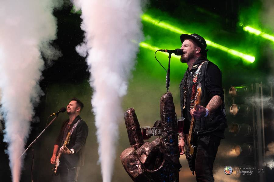 Hrady CZ dorazily na Švihov, sobotu ovládli Chinaski, Rybičky 48 nebo Divokej Bill