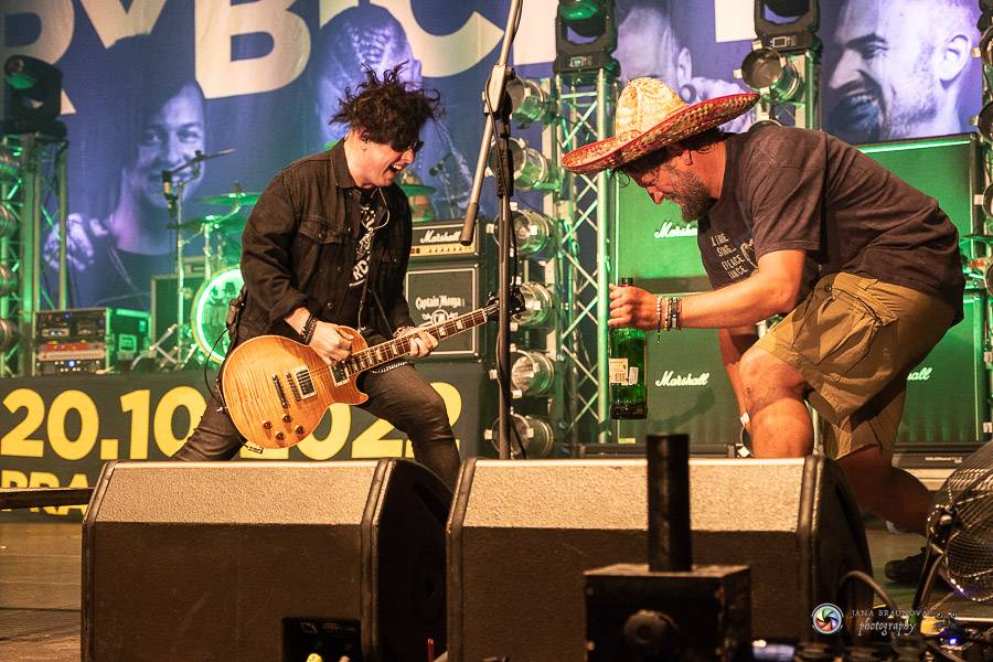 Hrady CZ dorazily na Švihov, sobotu ovládli Chinaski, Rybičky 48 nebo Divokej Bill