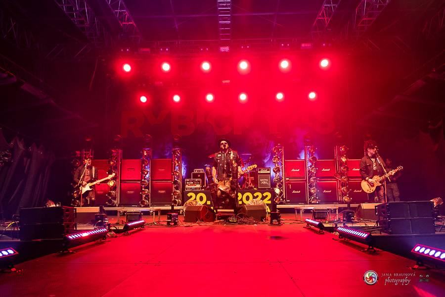 Hrady CZ dorazily na Švihov, sobotu ovládli Chinaski, Rybičky 48 nebo Divokej Bill