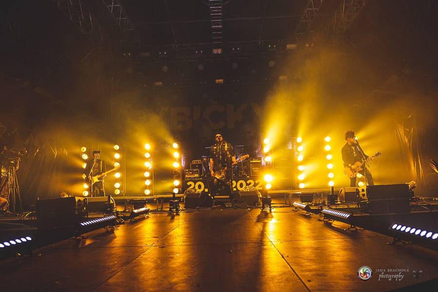 Hrady CZ dorazily na Švihov, sobotu ovládli Chinaski, Rybičky 48 nebo Divokej Bill