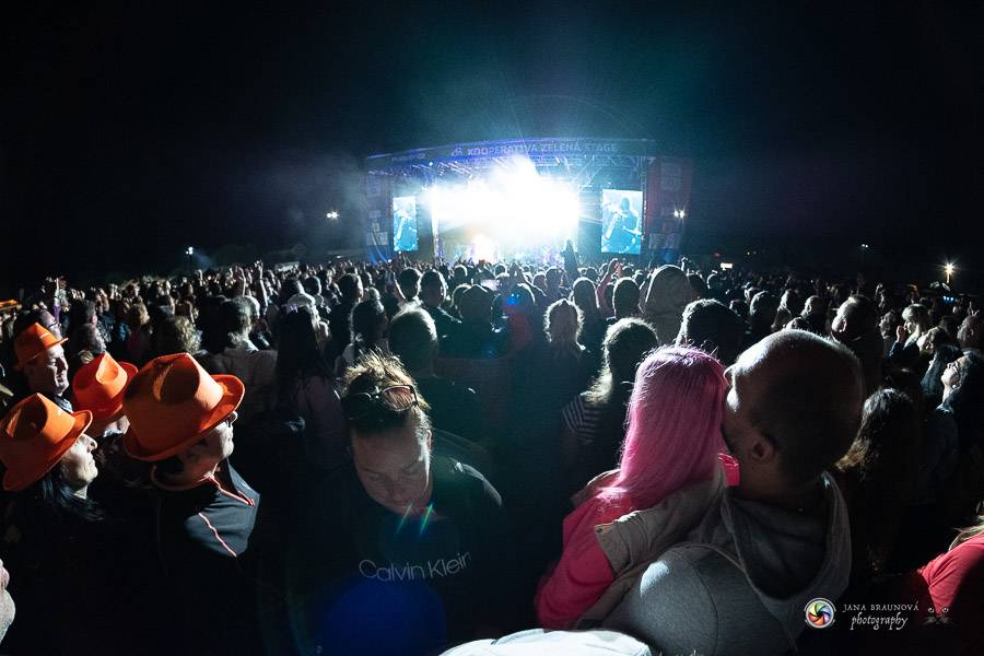 Hrady CZ dorazily na Švihov, sobotu ovládli Chinaski, Rybičky 48 nebo Divokej Bill