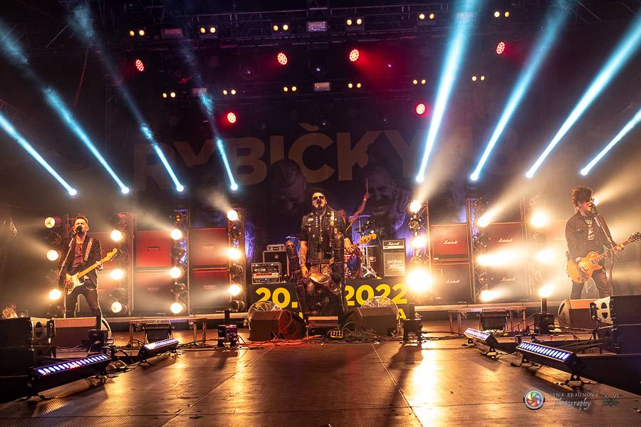 Hrady CZ dorazily na Švihov, sobotu ovládli Chinaski, Rybičky 48 nebo Divokej Bill