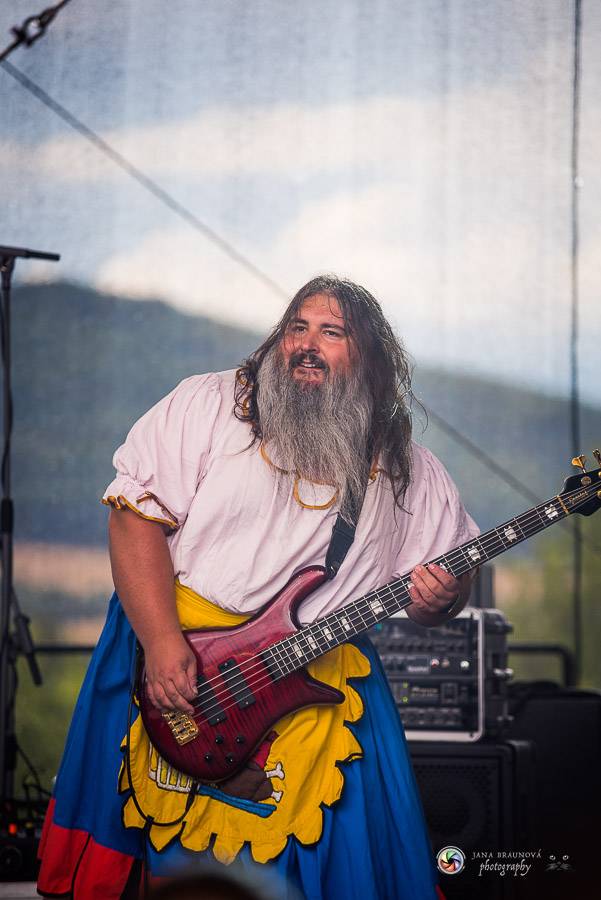 Hrady CZ dorazily na Švihov, sobotu ovládli Chinaski, Rybičky 48 nebo Divokej Bill