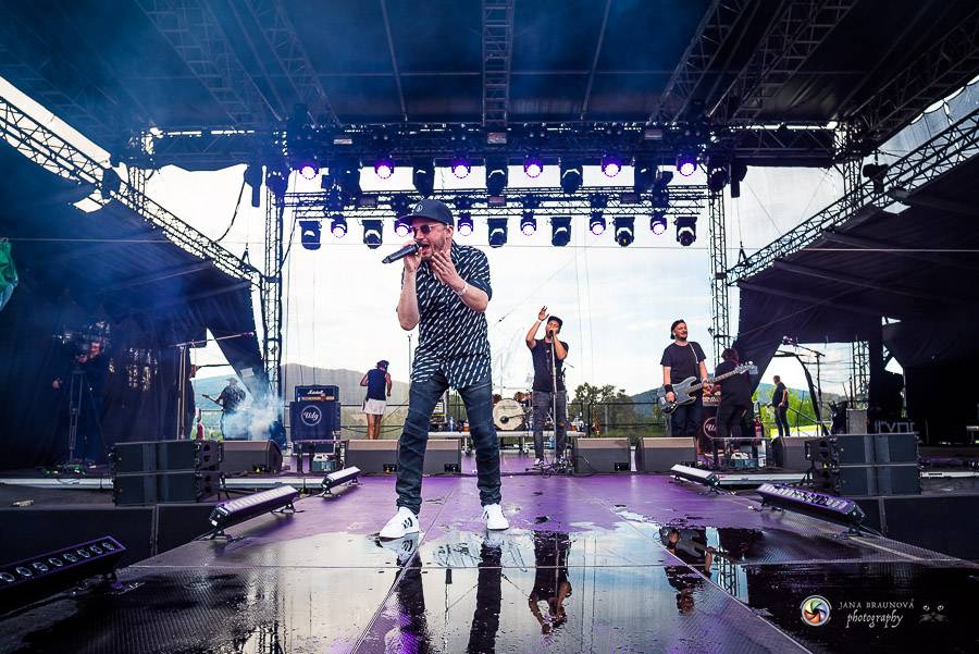 Hrady CZ dorazily na Švihov, sobotu ovládli Chinaski, Rybičky 48 nebo Divokej Bill