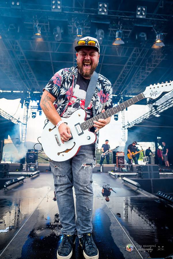 Hrady CZ dorazily na Švihov, sobotu ovládli Chinaski, Rybičky 48 nebo Divokej Bill