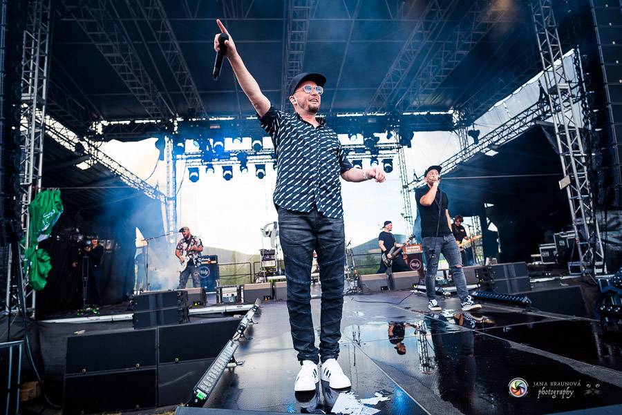 Hrady CZ dorazily na Švihov, sobotu ovládli Chinaski, Rybičky 48 nebo Divokej Bill