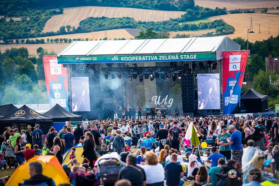 Hrady CZ dorazily na Švihov, sobotu ovládli Chinaski, Rybičky 48 nebo Divokej Bill