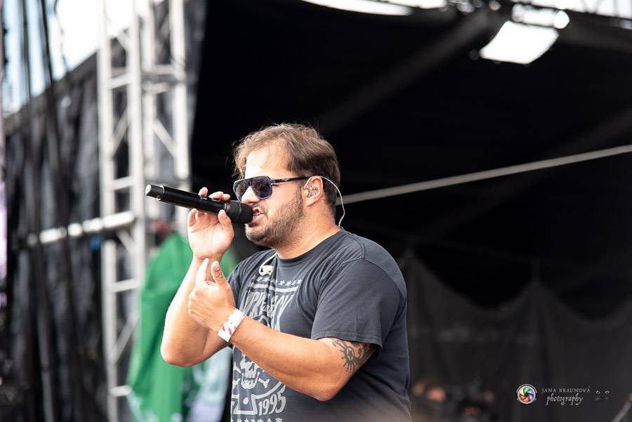 Hrady CZ dorazily na Švihov, sobotu ovládli Chinaski, Rybičky 48 nebo Divokej Bill