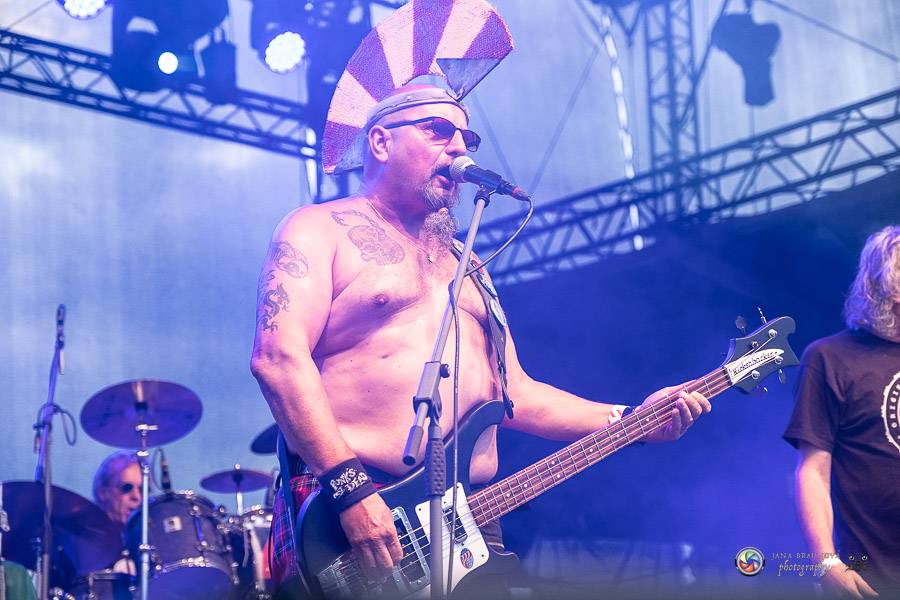 Hrady CZ dorazily na Švihov, sobotu ovládli Chinaski, Rybičky 48 nebo Divokej Bill