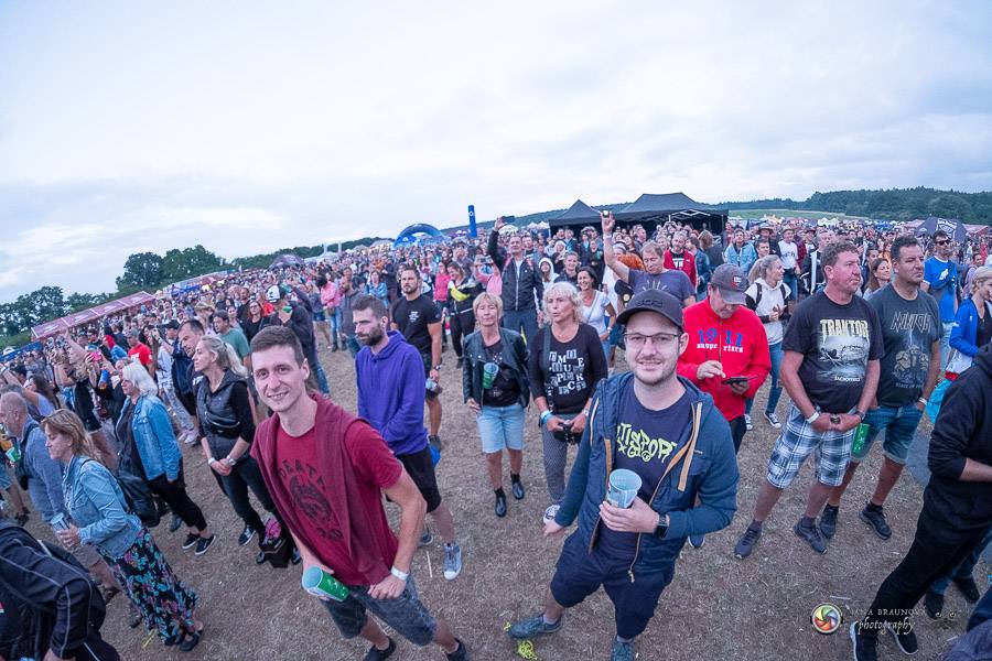 Hrady CZ dorazily na Švihov, sobotu ovládli Chinaski, Rybičky 48 nebo Divokej Bill