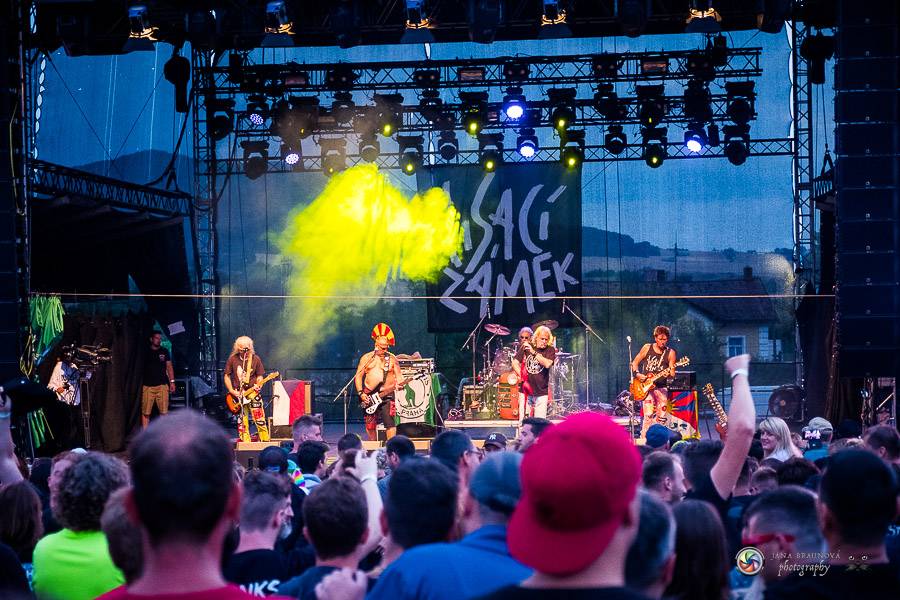 Hrady CZ dorazily na Švihov, sobotu ovládli Chinaski, Rybičky 48 nebo Divokej Bill