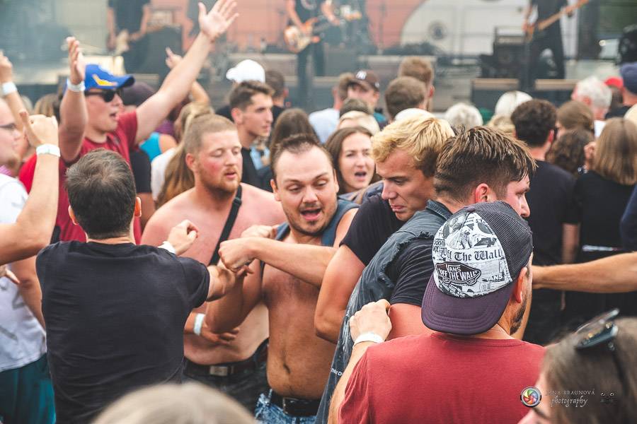 Hrady CZ dorazily na Švihov, sobotu ovládli Chinaski, Rybičky 48 nebo Divokej Bill