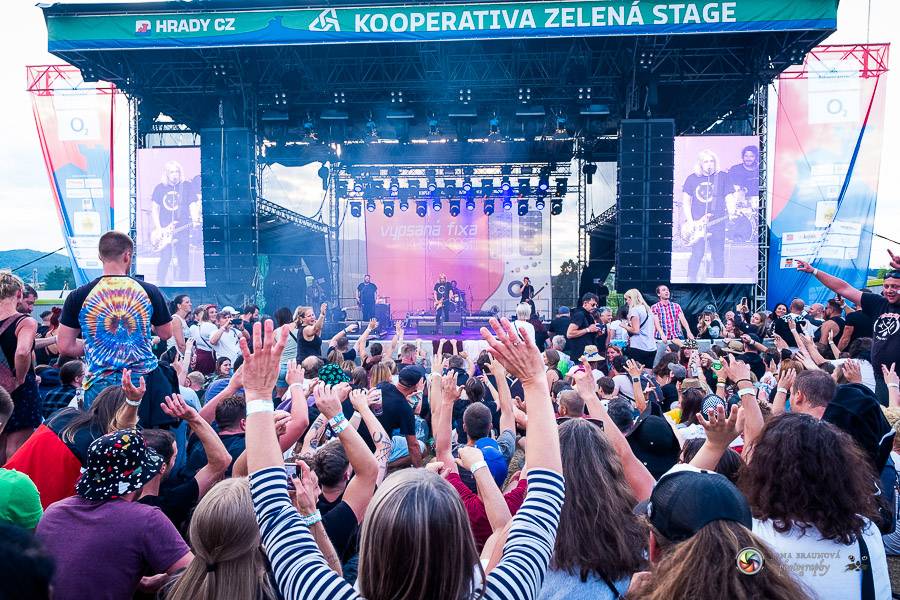 Hrady CZ dorazily na Švihov, sobotu ovládli Chinaski, Rybičky 48 nebo Divokej Bill