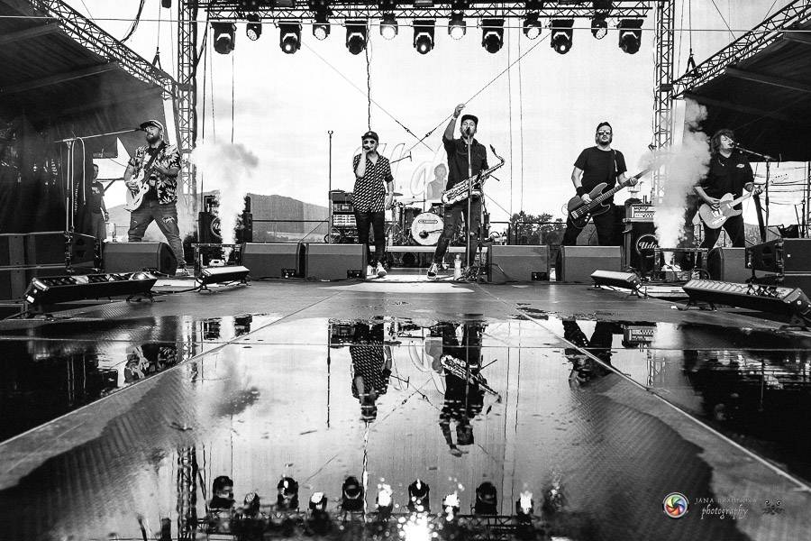 Hrady CZ dorazily na Švihov, sobotu ovládli Chinaski, Rybičky 48 nebo Divokej Bill