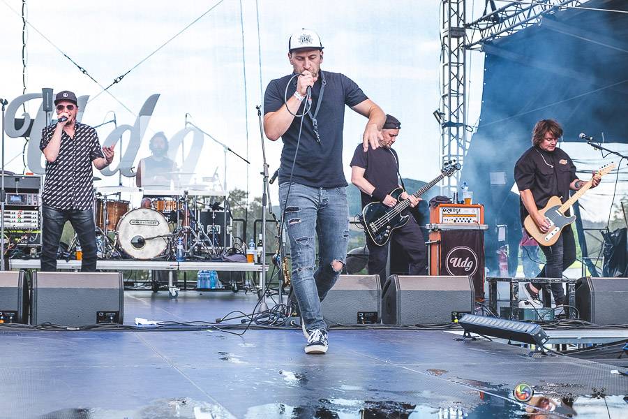 Hrady CZ dorazily na Švihov, sobotu ovládli Chinaski, Rybičky 48 nebo Divokej Bill