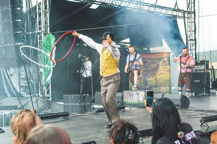 Hrady CZ dorazily na Švihov, sobotu ovládli Chinaski, Rybičky 48 nebo Divokej Bill