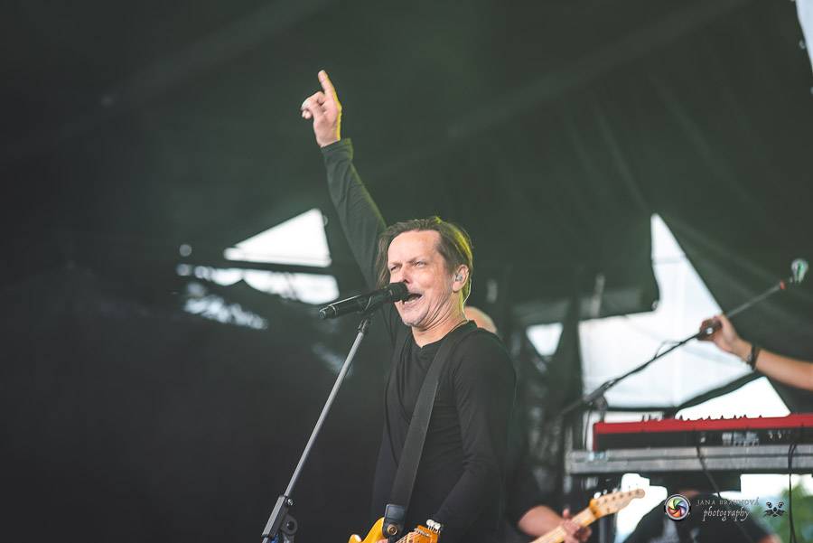 Hrady CZ dorazily na Švihov, sobotu ovládli Chinaski, Rybičky 48 nebo Divokej Bill