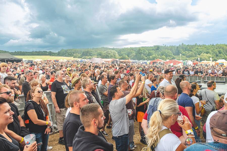 Hrady CZ dorazily na Švihov, sobotu ovládli Chinaski, Rybičky 48 nebo Divokej Bill