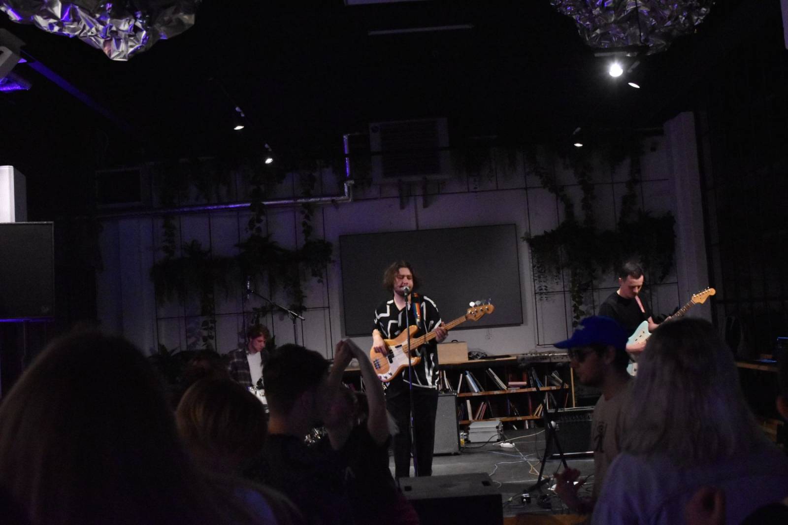 The Valentines oscilující mezi osmdesátkovou estetikou a současným kytarovým popem dorazili do Plzně