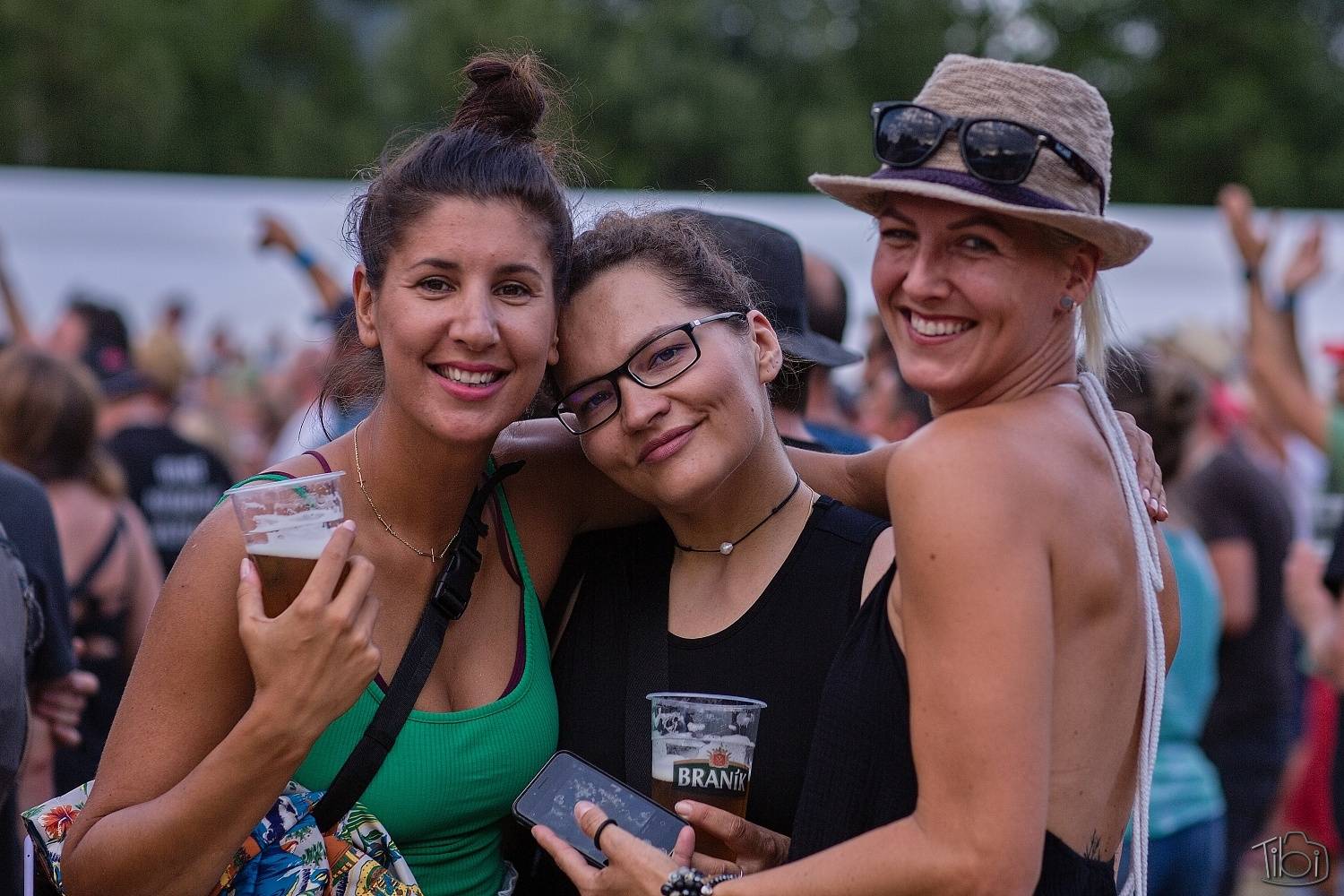 Keltská noc první den přivítala Mňágu a Žďorp i SPS, Trautenberk zaplavily podprsenky