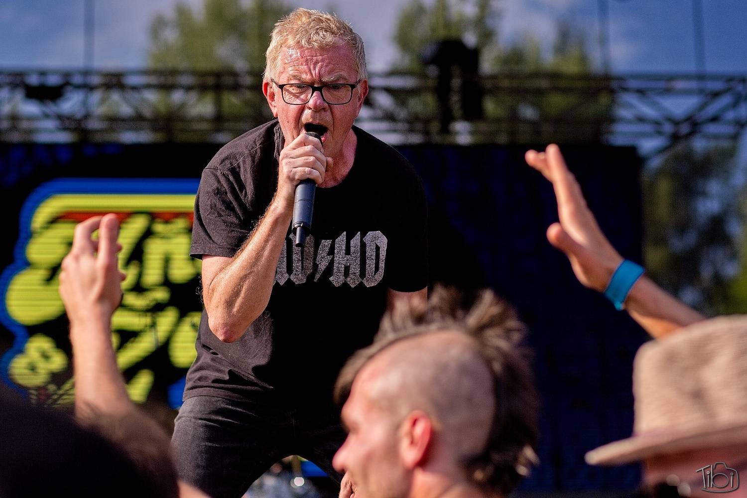 Keltská noc první den přivítala Mňágu a Žďorp i SPS, Trautenberk zaplavily podprsenky