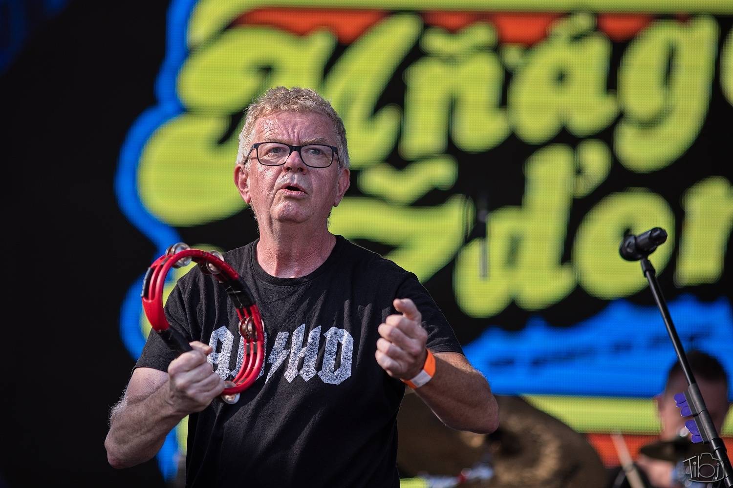 Keltská noc první den přivítala Mňágu a Žďorp i SPS, Trautenberk zaplavily podprsenky