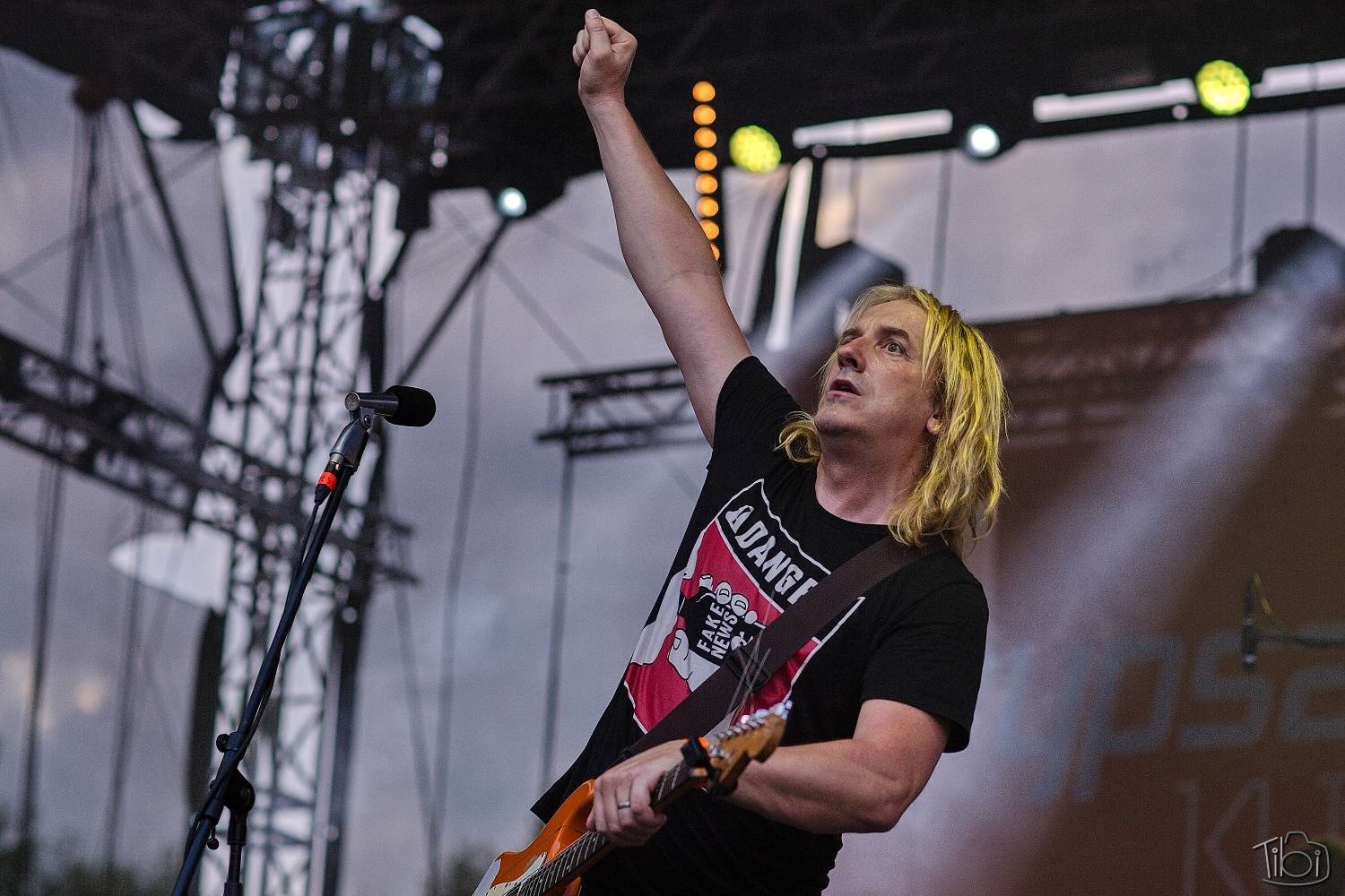 Keltská noc první den přivítala Mňágu a Žďorp i SPS, Trautenberk zaplavily podprsenky