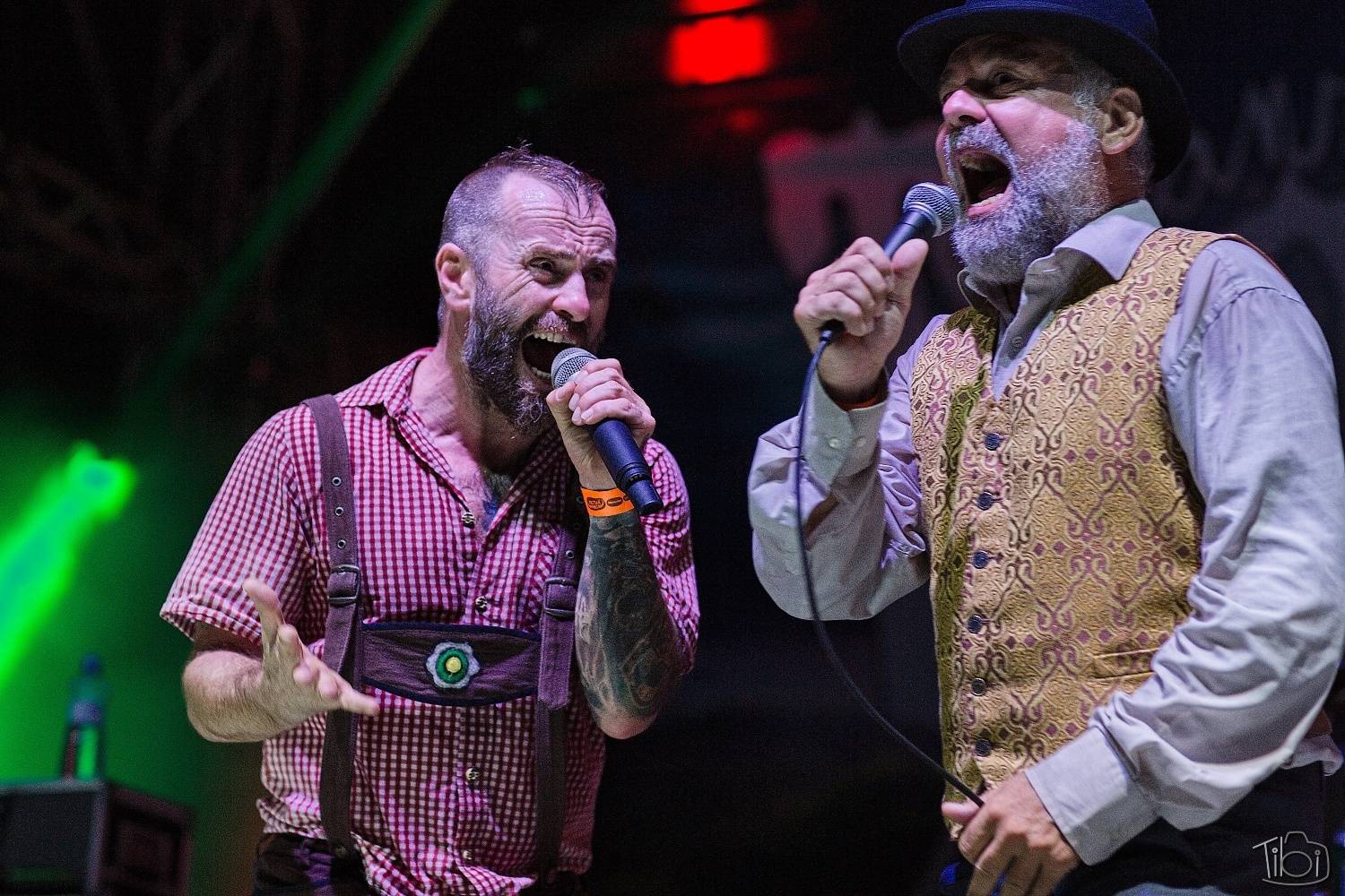 Keltská noc první den přivítala Mňágu a Žďorp i SPS, Trautenberk zaplavily podprsenky