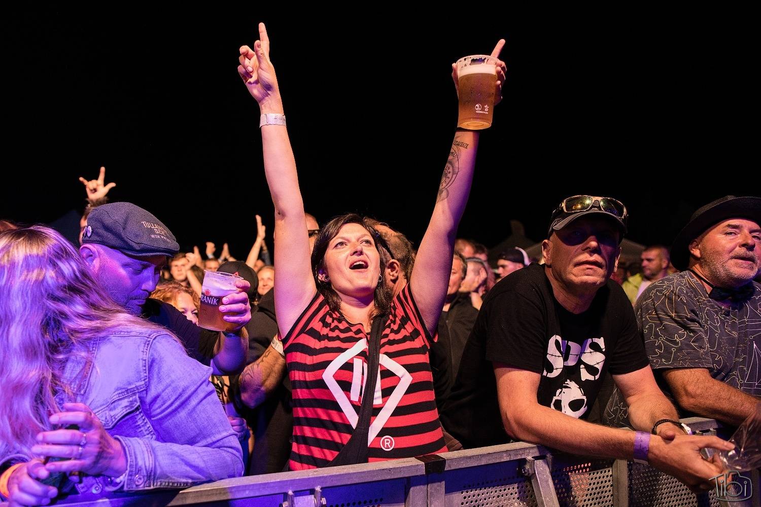 Keltská noc první den přivítala Mňágu a Žďorp i SPS, Trautenberk zaplavily podprsenky