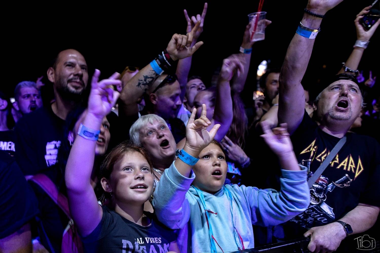 Keltská noc první den přivítala Mňágu a Žďorp i SPS, Trautenberk zaplavily podprsenky