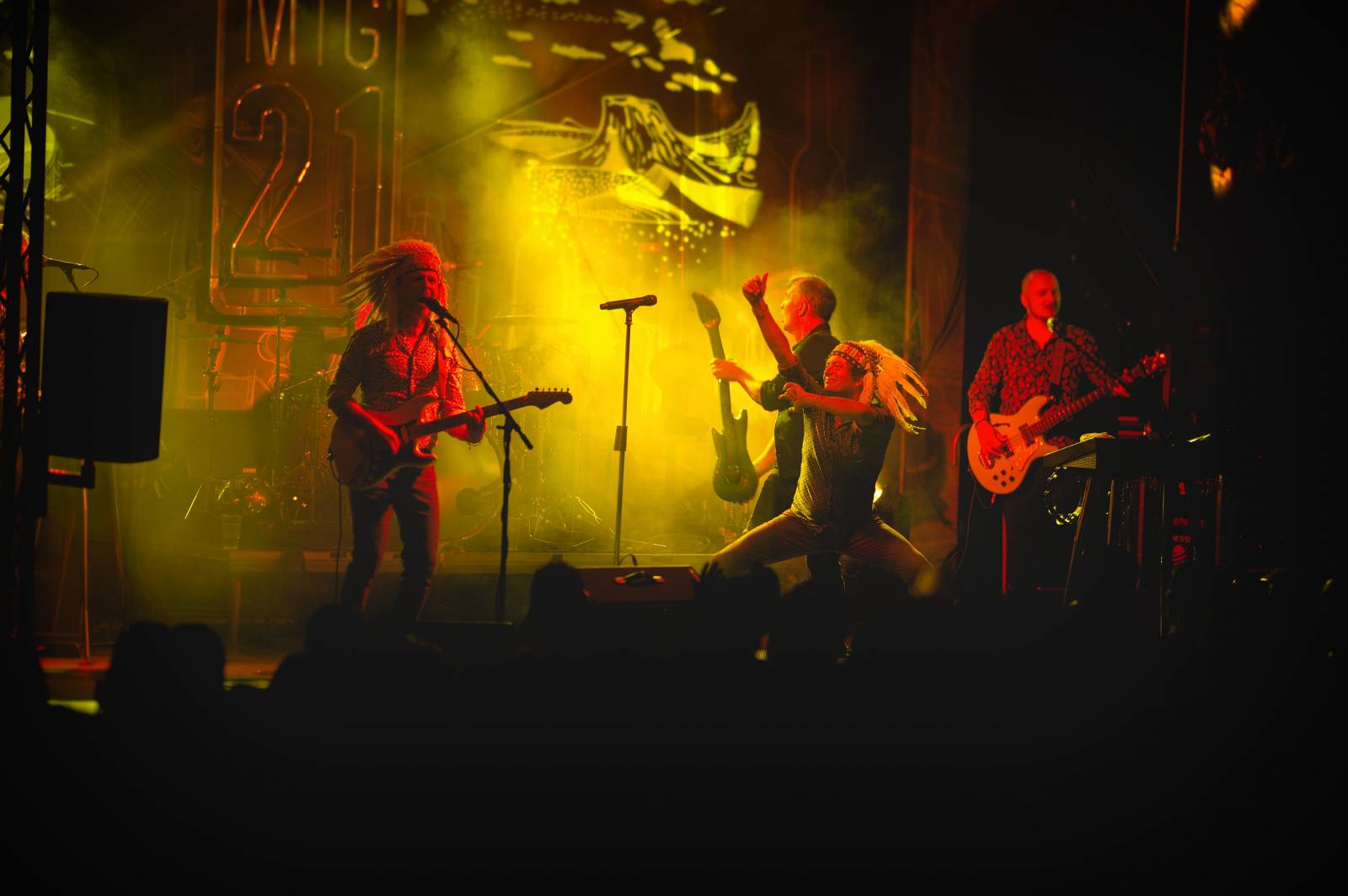 Mig 21 hráli ve vinařství Lahofer, na pódiu jim přistál rekordní počet kalhotek