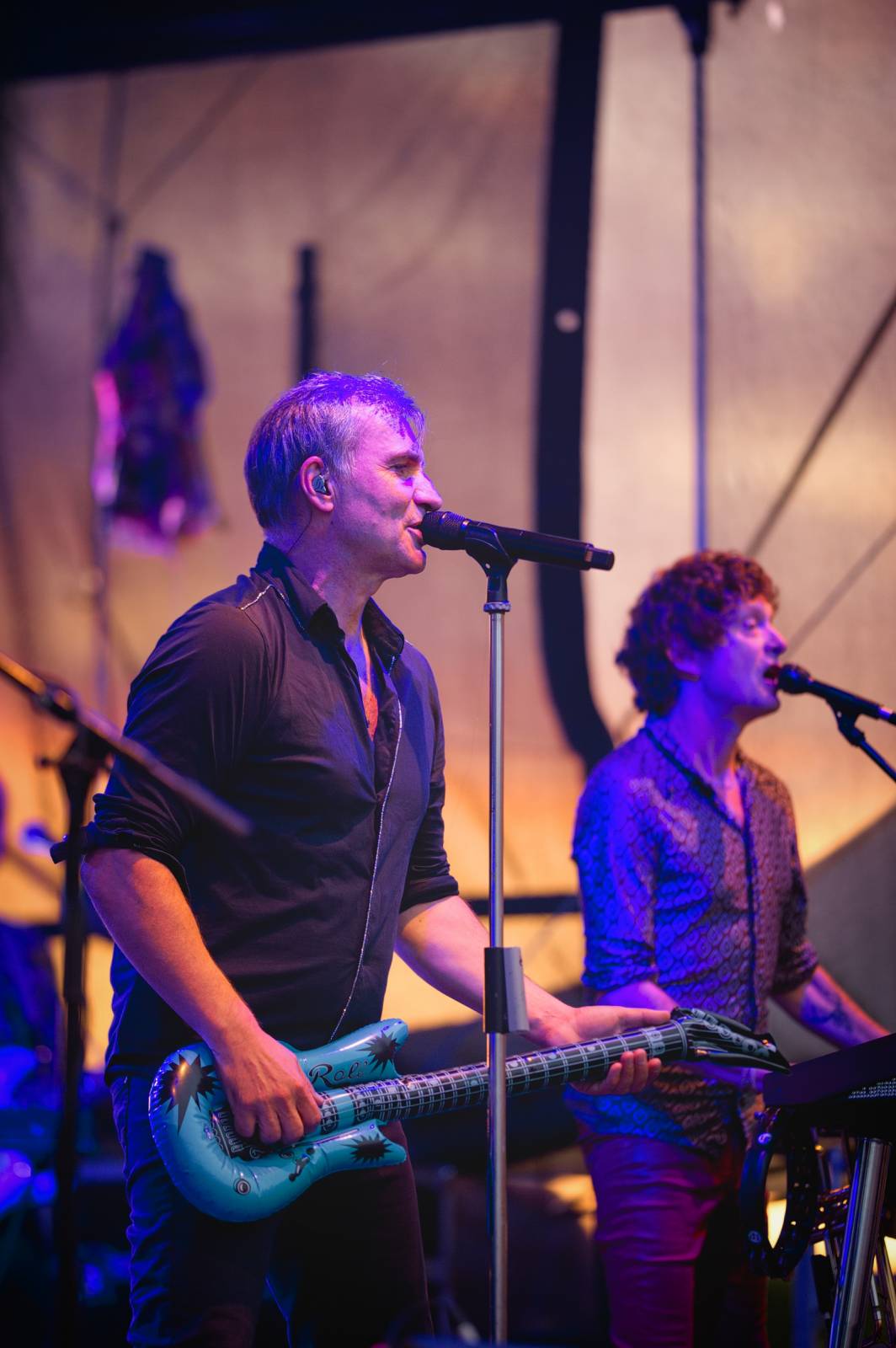 Mig 21 hráli ve vinařství Lahofer, na pódiu jim přistál rekordní počet kalhotek