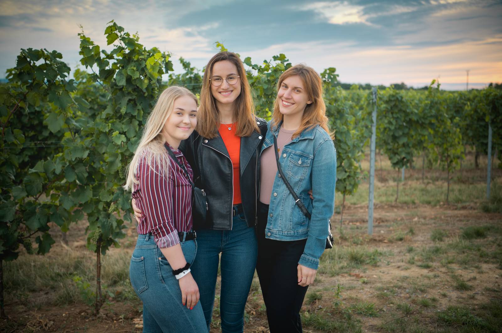 Mig 21 hráli ve vinařství Lahofer, na pódiu jim přistál rekordní počet kalhotek