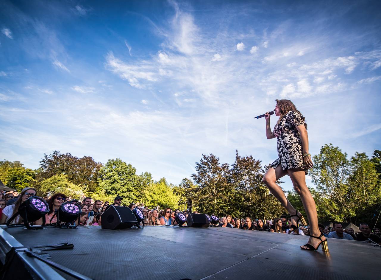 Marek Ztracený dorazil se svým Tour do Plzně, přivezl Elizabeth Kopeckou i Richarda Genzera