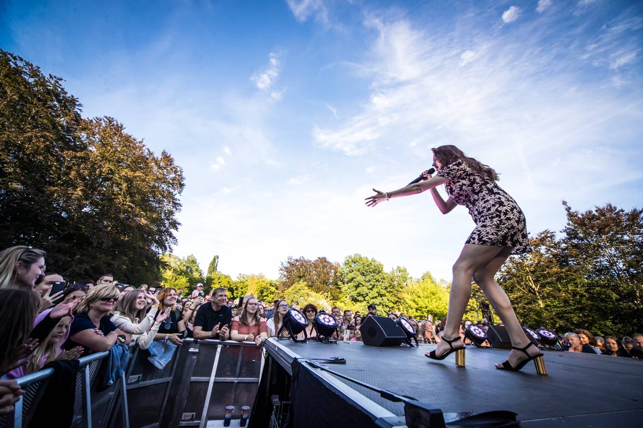 Marek Ztracený dorazil se svým Tour do Plzně, přivezl Elizabeth Kopeckou i Richarda Genzera