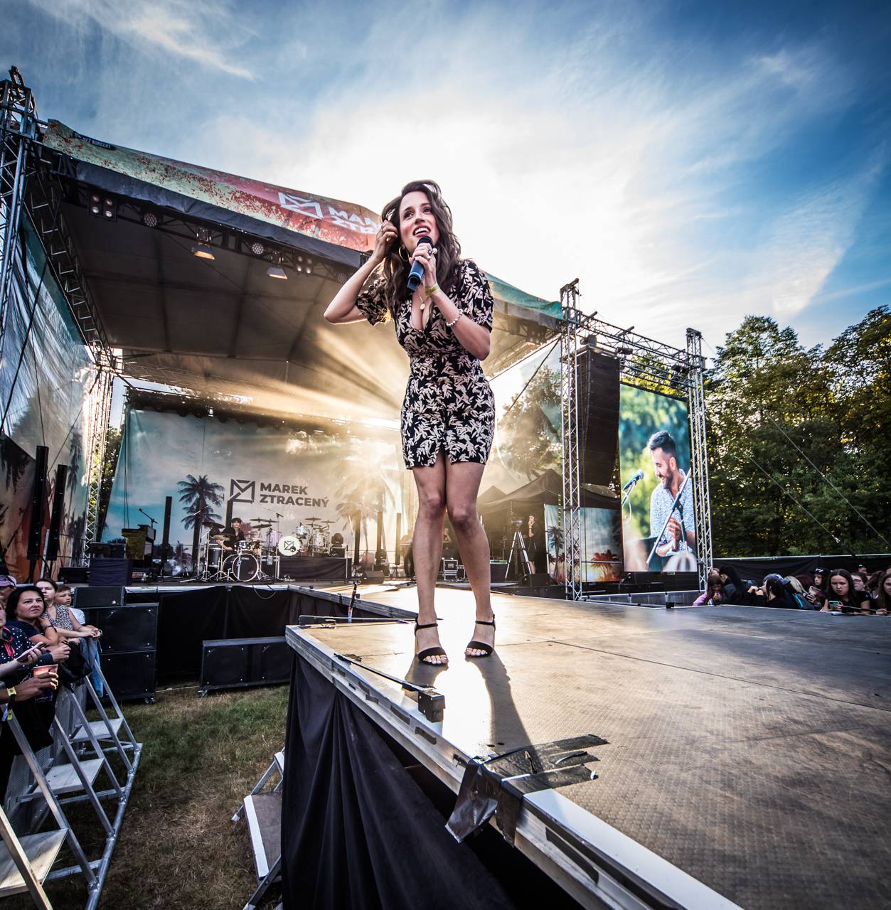 Marek Ztracený dorazil se svým Tour do Plzně, přivezl Elizabeth Kopeckou i Richarda Genzera