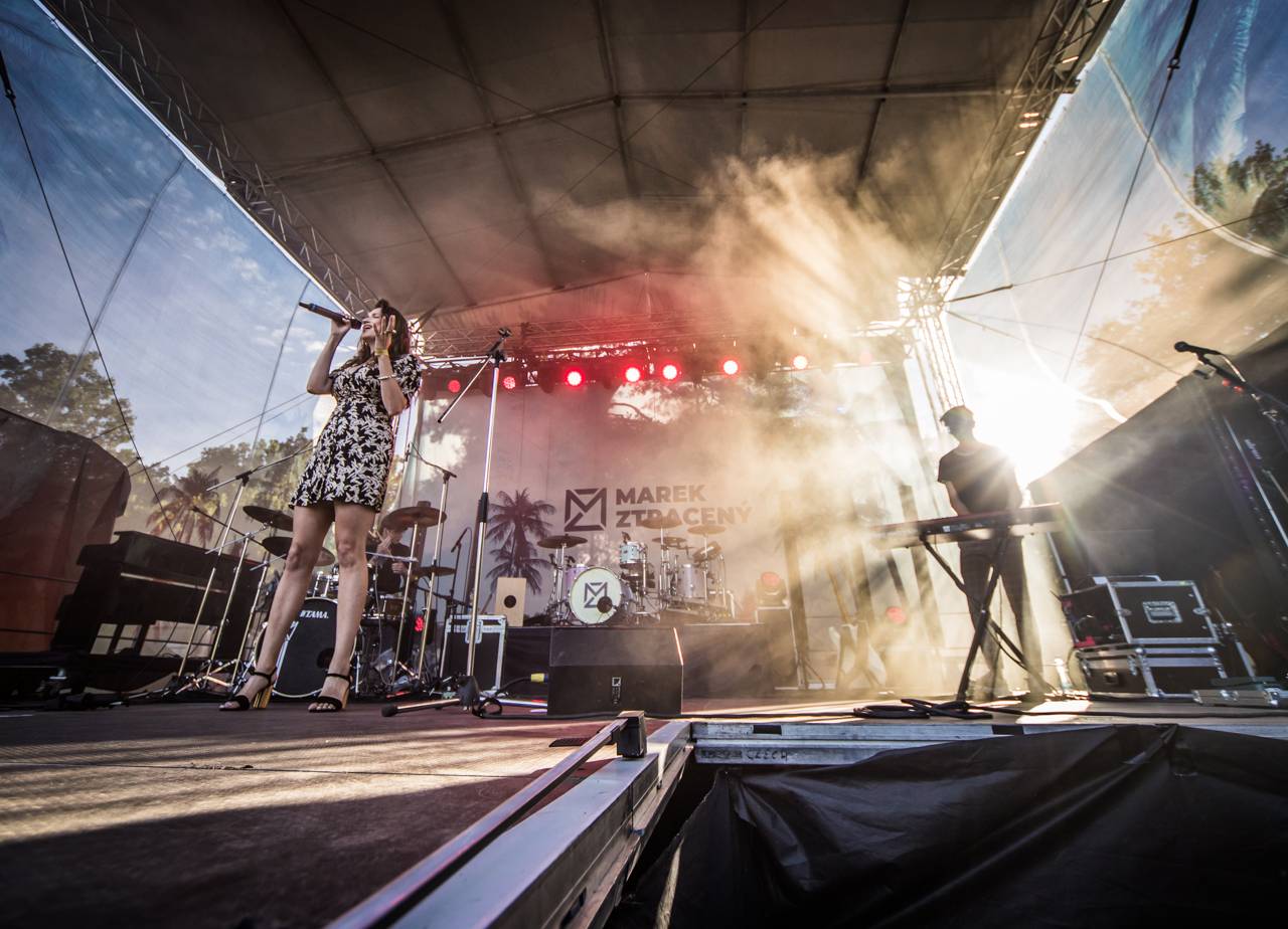 Marek Ztracený dorazil se svým Tour do Plzně, přivezl Elizabeth Kopeckou i Richarda Genzera